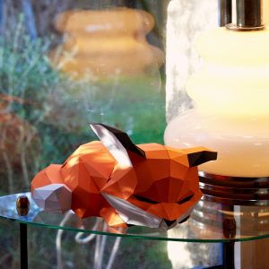 Renard couché en papier 3D